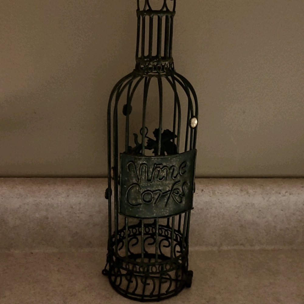 Wine cork holder